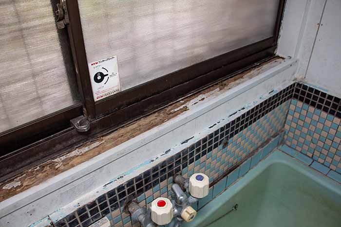 浴室のシロアリ被害